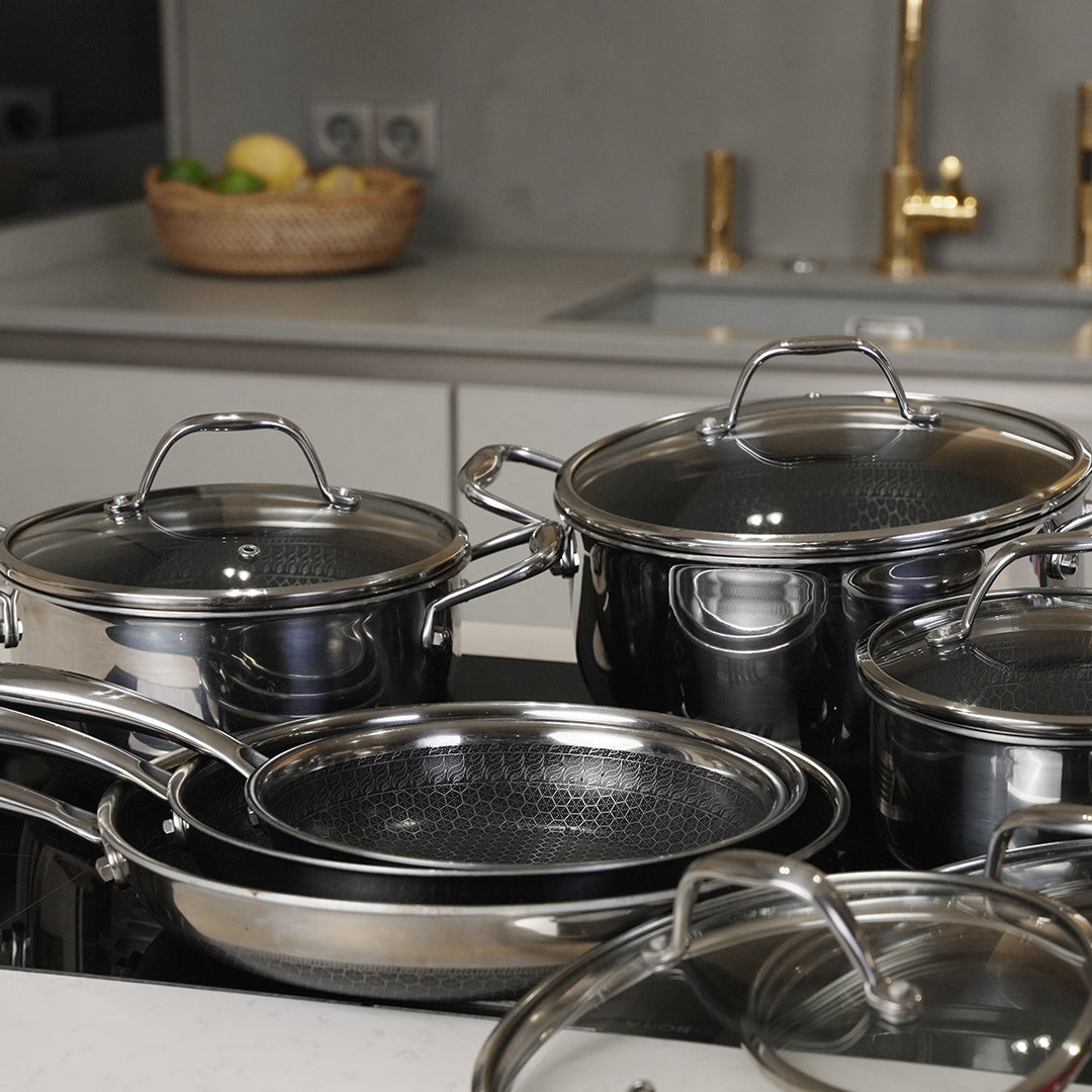 12-osaline Hoto™ pannide ja pottide komplekt