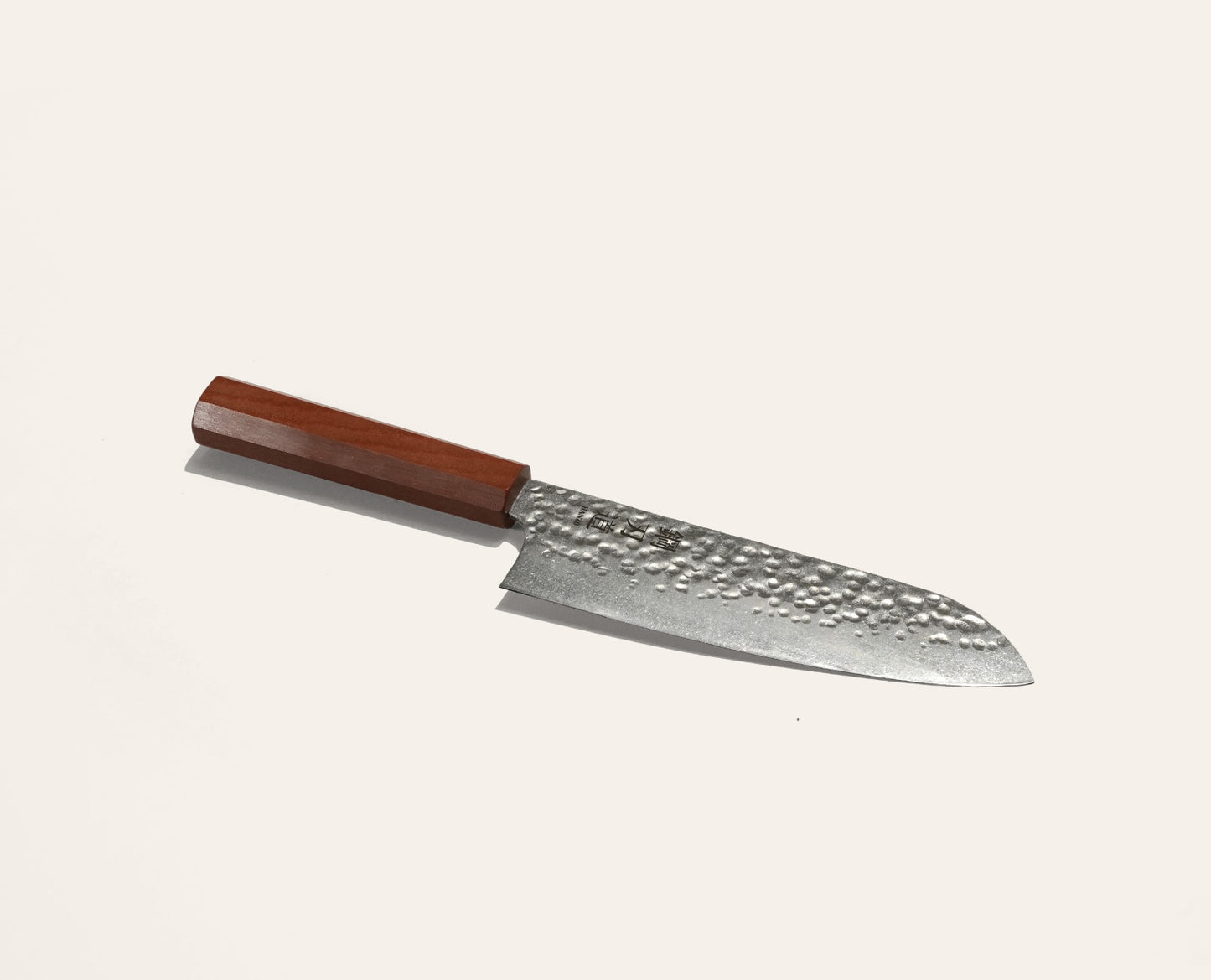 Sepistatud Santoku nuga "Harumi"