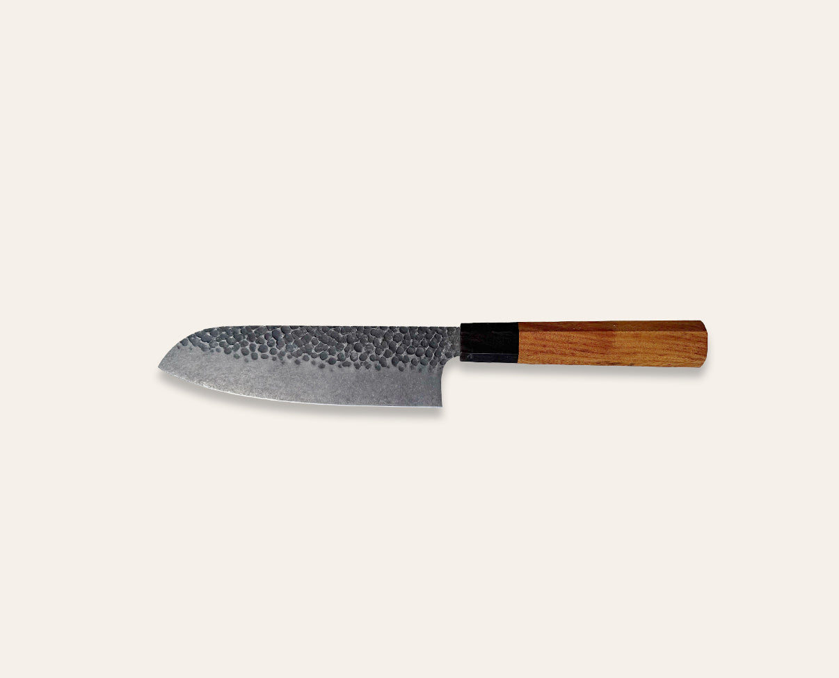 Sepistatud Santoku nuga “Harumi”