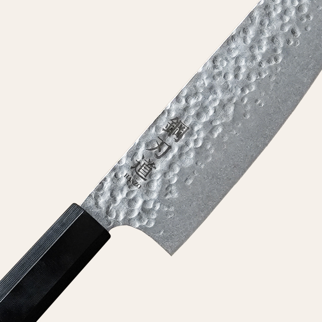 Sepistatud Santoku nuga "Harumi"